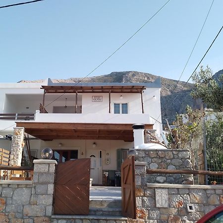 Manolakis Pizanias Apartment Emborios ภายนอก รูปภาพ