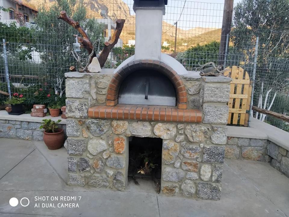 Manolakis Pizanias Apartment Emborios ภายนอก รูปภาพ