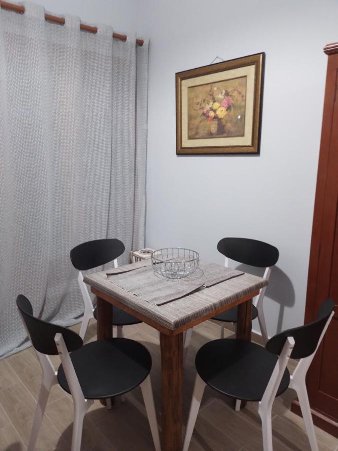 Manolakis Pizanias Apartment Emborios ภายนอก รูปภาพ