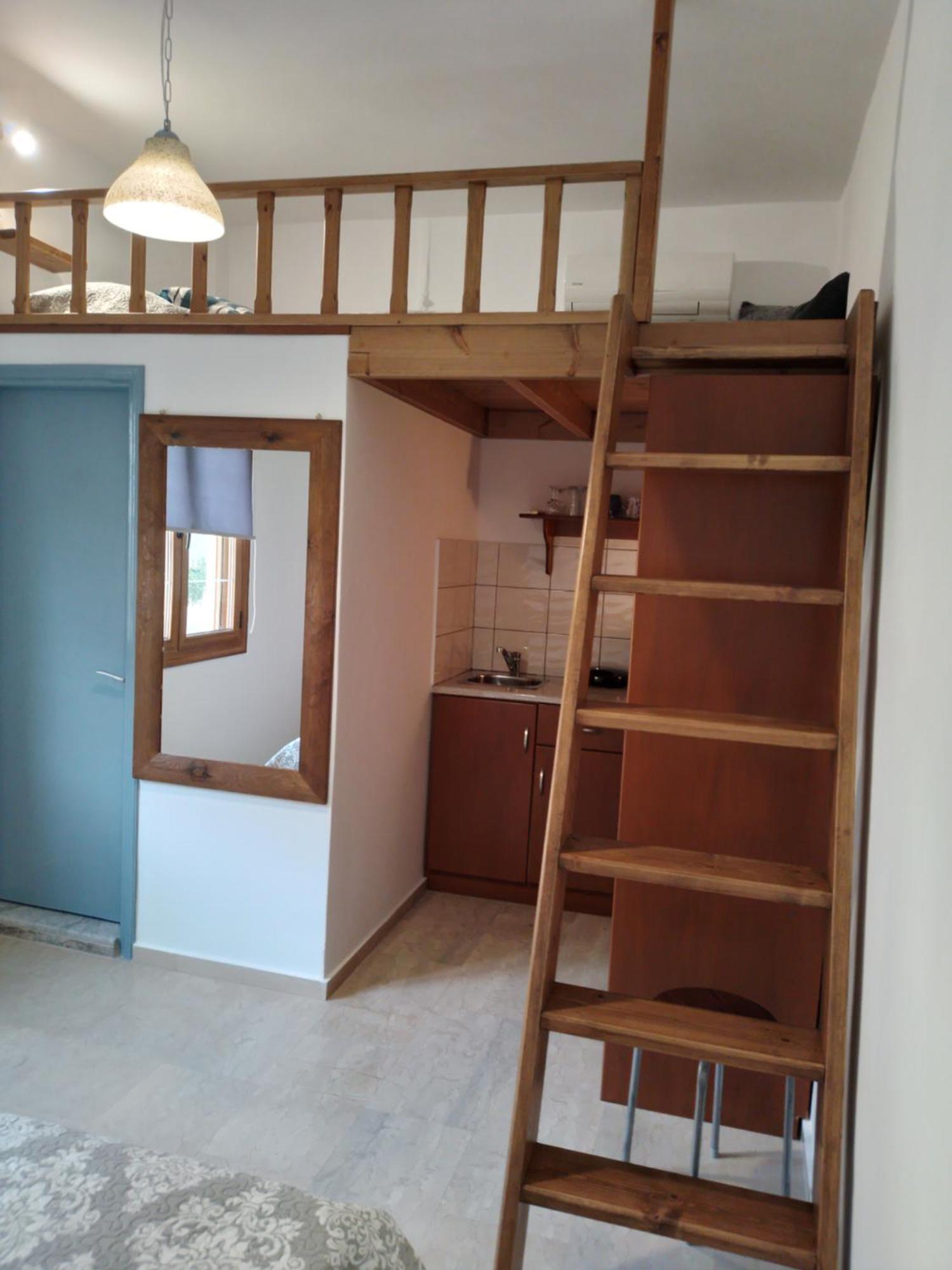 Manolakis Pizanias Apartment Emborios ภายนอก รูปภาพ