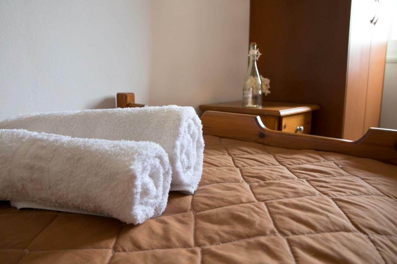 Manolakis Pizanias Apartment Emborios ภายนอก รูปภาพ