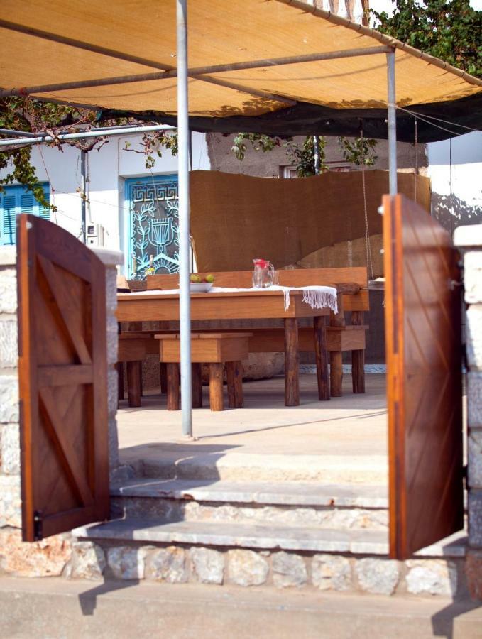 Manolakis Pizanias Apartment Emborios ภายนอก รูปภาพ