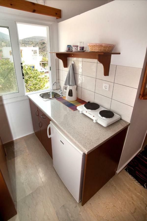 Manolakis Pizanias Apartment Emborios ภายนอก รูปภาพ